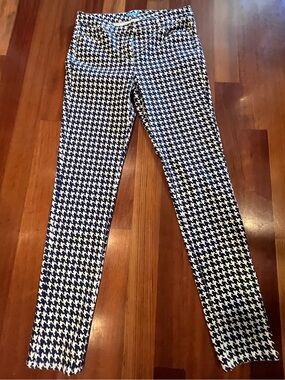 J. McLaughlin Navy and White Houndstooth Skinny Pants